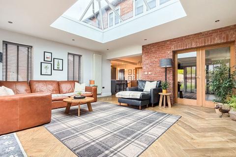 4 bedroom detached house for sale, Peter Nevill Way, Hull HU11