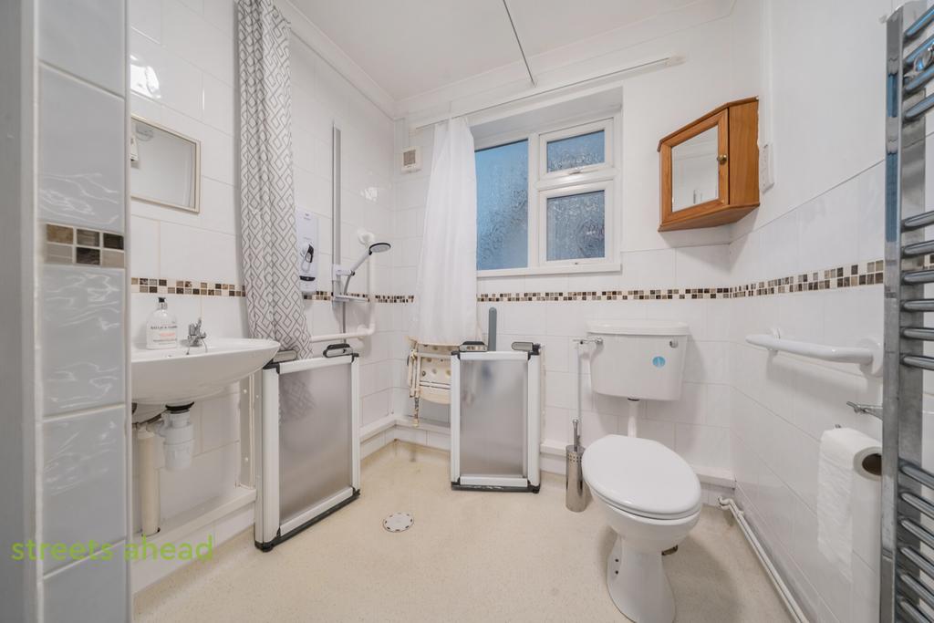 6c8e3145-6cfe-401...