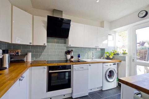 3 bedroom property for sale, 14 Meadow Close, Compton, RG20