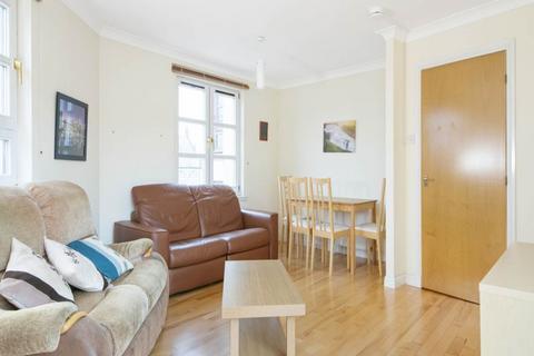 2 bedroom flat to rent, 111F Blackness Road, ,