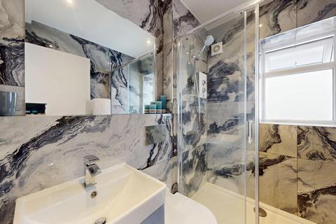 Studio to rent, 5a Oakfield Gardens, Greenford UB6