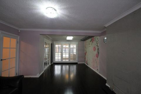 4 bedroom terraced house for sale, Yeomen Way, Ilford