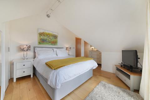 undefined, Orchard Lane, SW20
