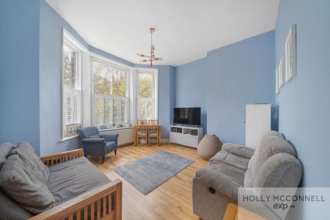 2 bedroom flat for sale, Central Hill, London SE19