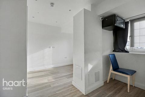 undefined, Giffordside, Grays