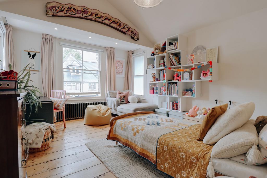 Second bedroom