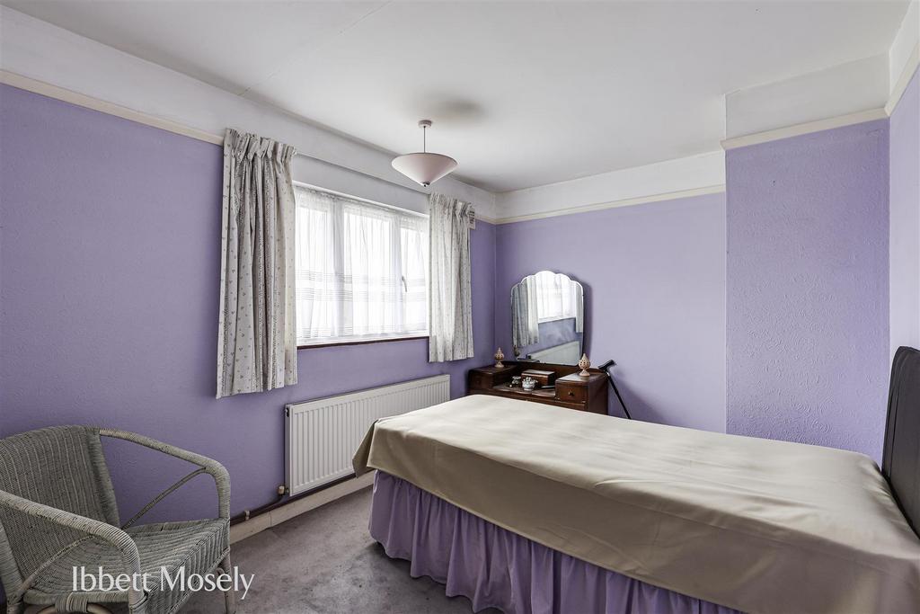 11 Bedroom 1.JPG
