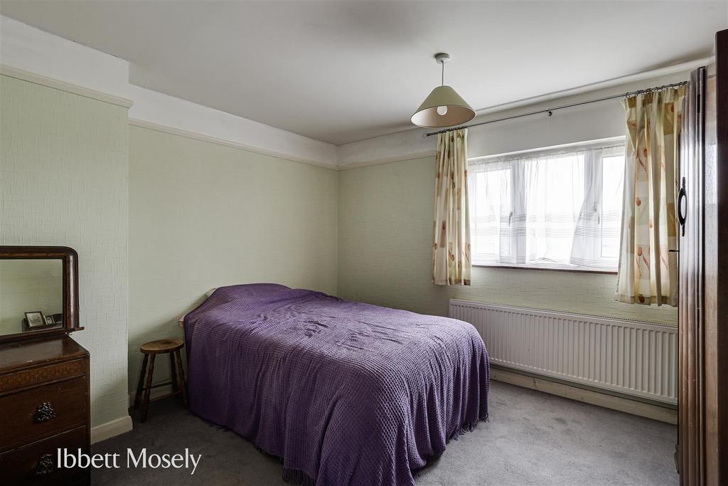 10 Bedroom 2.JPG