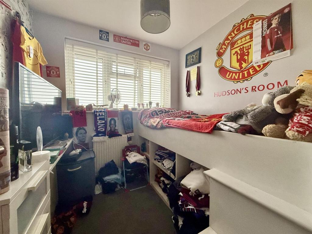 Bed3.jpg