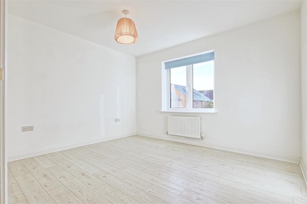 Bedroom 3 - 2.jpg