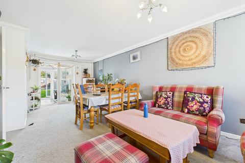 undefined, Fernhurst Road, Calcot, Reading, RG31