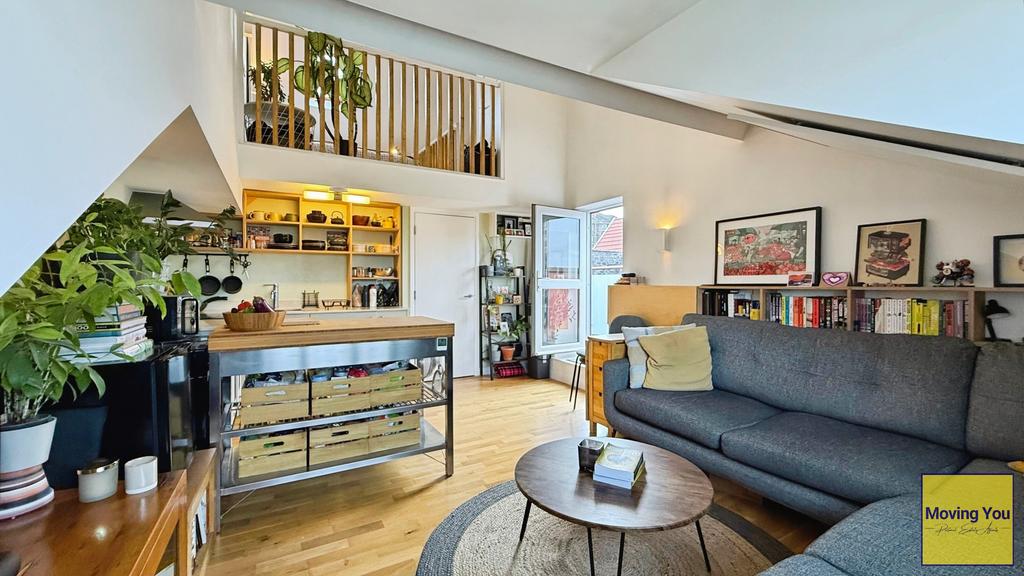 Kitchen/ dining/ lounge