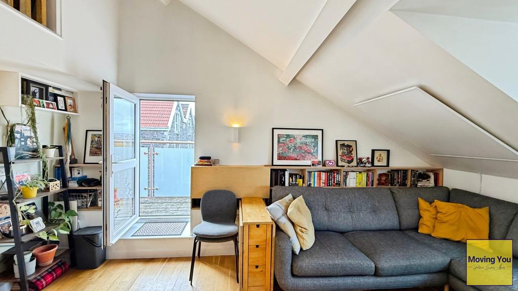 Kitchen/ dining/ lounge