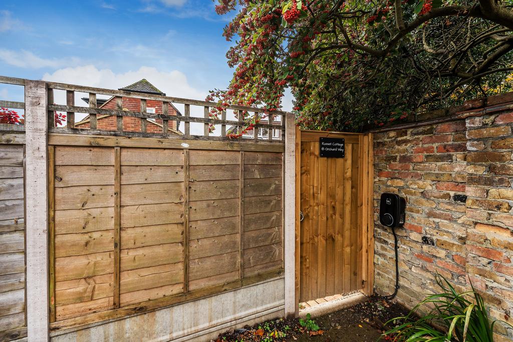 1b-Orchard-Way-30