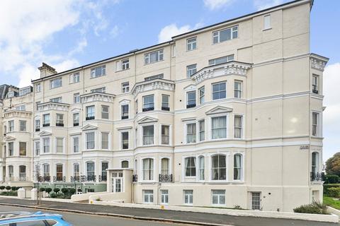 3 bedroom apartment for sale, Clifton Gardens, Kent CT20