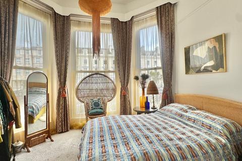 3 bedroom apartment for sale, Clifton Gardens, Kent CT20