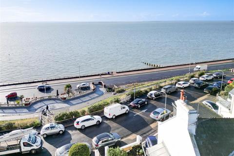 2 bedroom apartment for sale, CLIFTON DRIVE, Westcliff-On-Sea