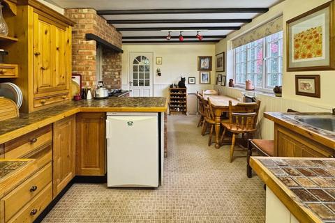 2 bedroom character property for sale, Stratford Road, Sherbourne, Warwick