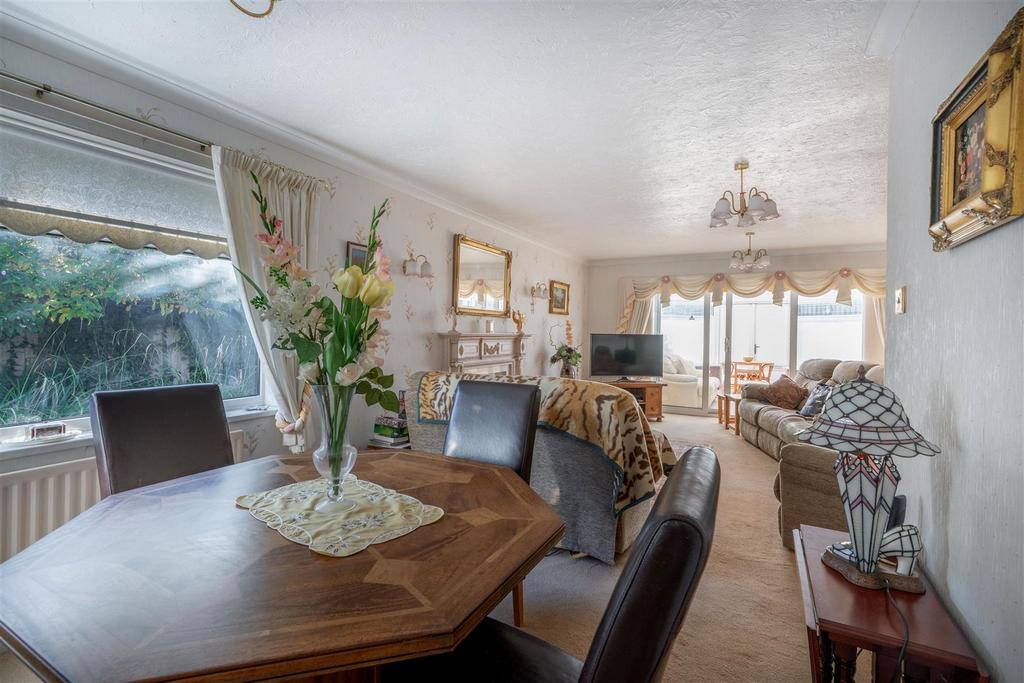 156 Station Road-11.jpg