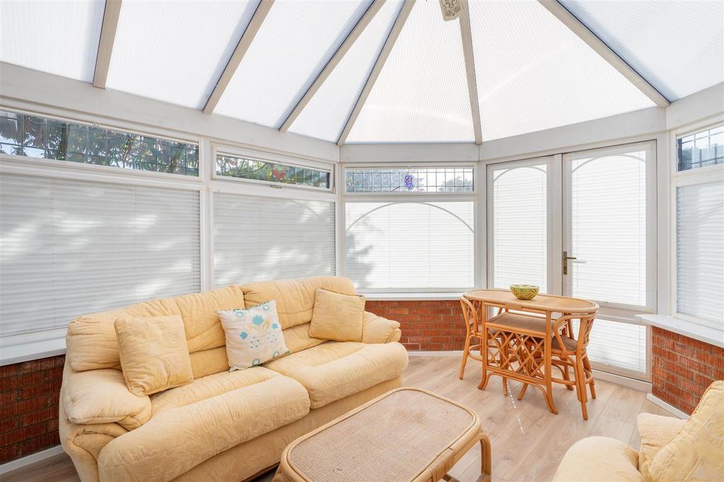 156 Station Road-14.jpg