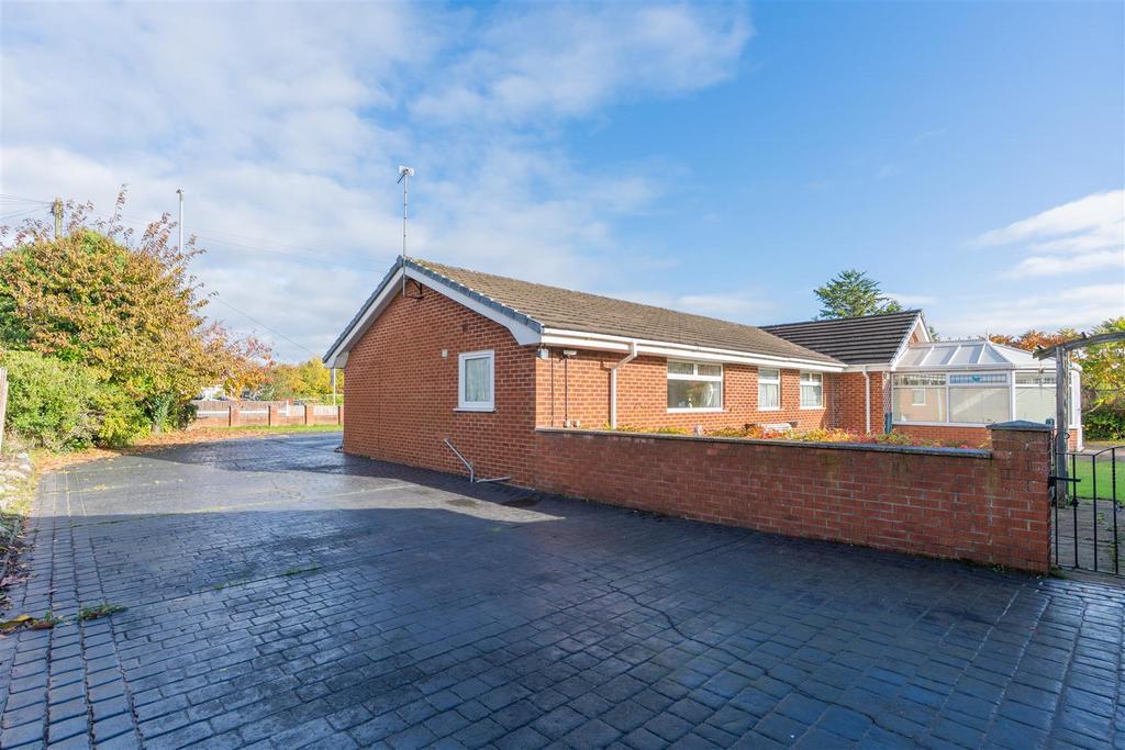 156 Station Road-34.jpg