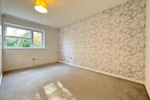 3 bedroom house to rent, High Street, Greenhithe, DA9