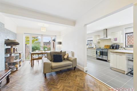 4 bedroom semi-detached house for sale, Park Avenue, Wrexham