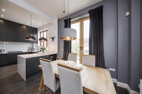 3 bedroom semi-detached house for sale, Upper Mill, East Malling ME19