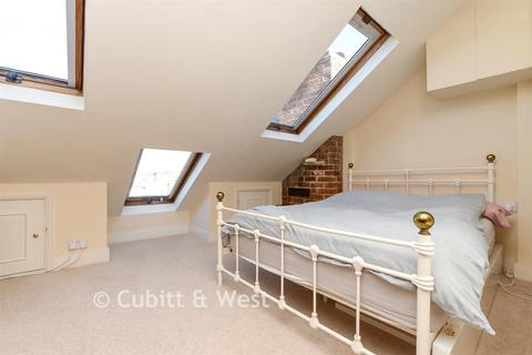 3 bedroom terraced house for sale, Vincent Road, Dorking RH4