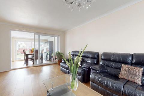 4 bedroom semi-detached house for sale, Jubilee Crescent, Gravesend, DA12