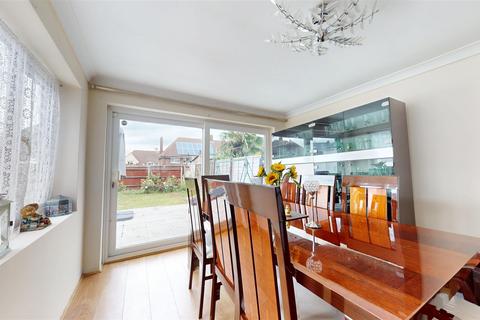 4 bedroom semi-detached house for sale, Jubilee Crescent, Gravesend, DA12
