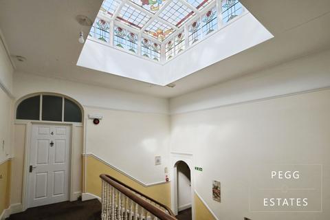 2 bedroom apartment for sale, Spa Court, Torquay
