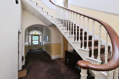 2 bedroom apartment for sale, Spa Court, Torquay