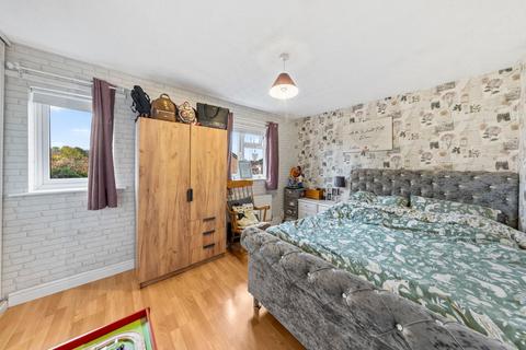 3 bedroom semi-detached house for sale, Fleetwood Close, Great Sankey, WA5