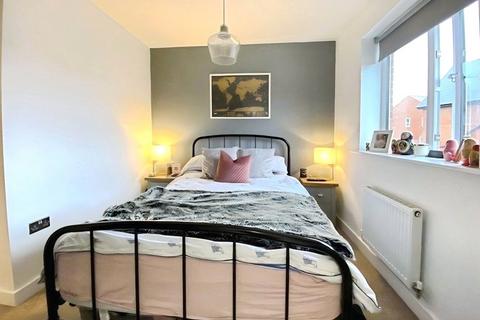 2 bedroom semi-detached house for sale, Rogers Way, Buckingham MK18