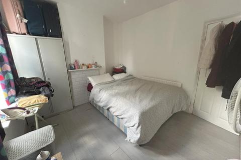 undefined, Landseer Avenue, London E12