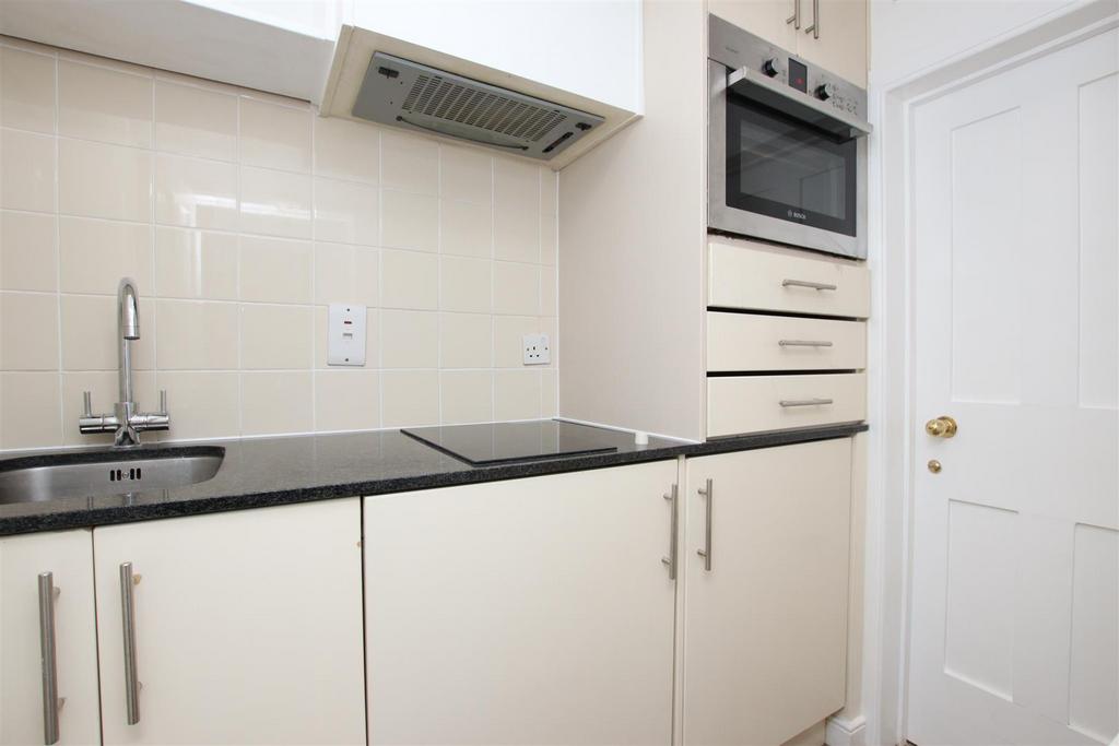 Kitchen.JPG