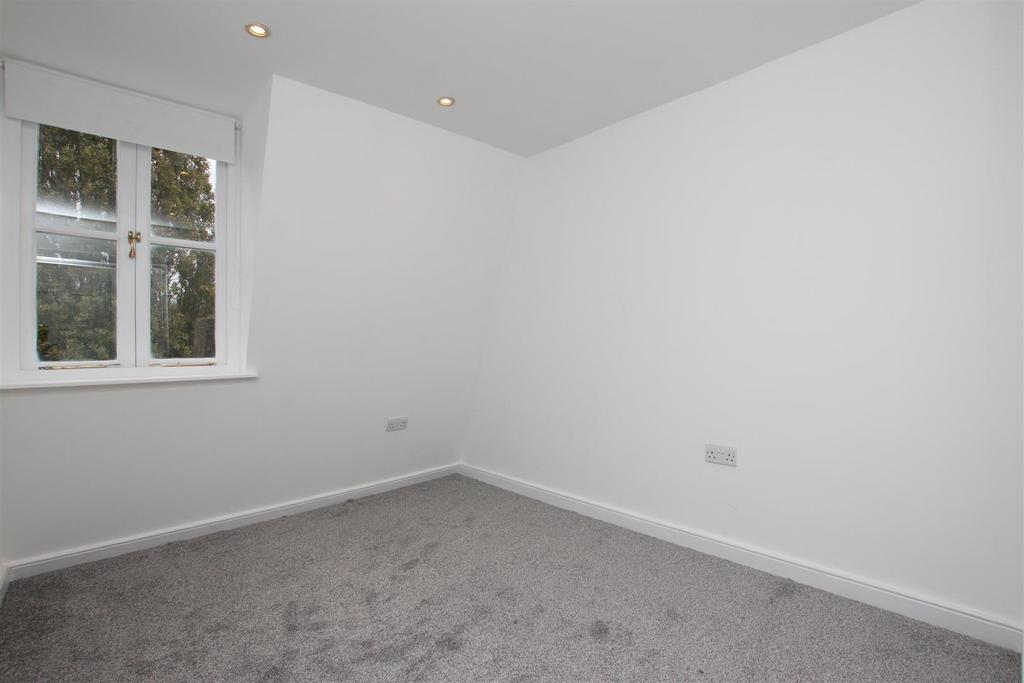 Bedroom.JPG