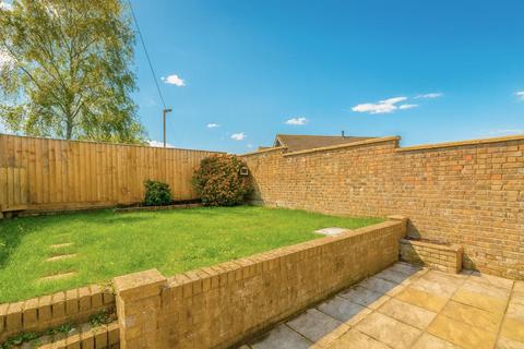 undefined, CHAIN FREE * SANDOWN