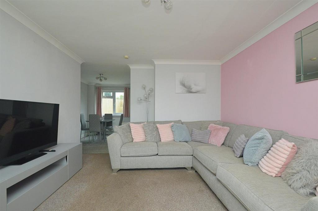 Resized Lounge1.jpg
