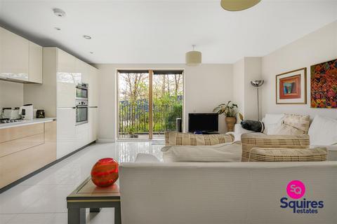 2 bedroom flat for sale, Regiment Hill, Mill Hill, London