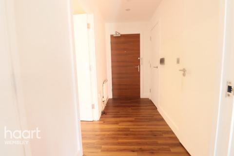 1 bedroom apartment to rent, Fairbanks Court, London