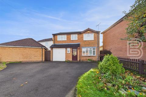 4 bedroom detached house for sale, Pine Close, Lutterworth LE17