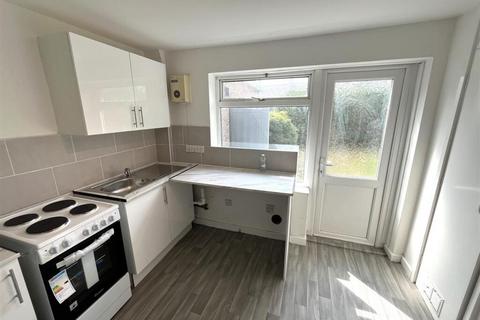 2 bedroom ground floor flat for sale, Carmel Road, Halifax