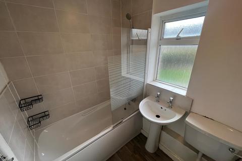2 bedroom ground floor flat for sale, Carmel Road, Halifax