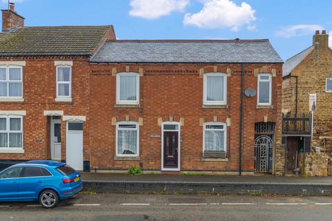 Kettering Road, Broughton, NN14