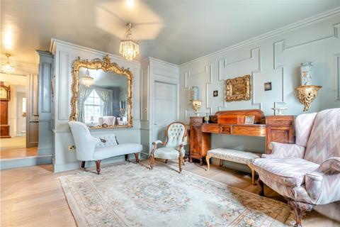 2 bedroom house for sale, High Street, West Malling