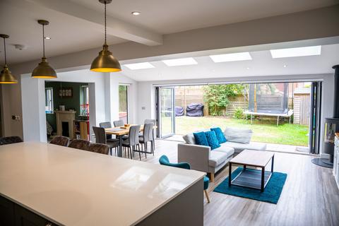 4 bedroom detached house for sale, Maltings Field, Milton Keynes MK19