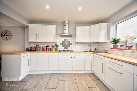 undefined, Redwood Drive, Luton, Bedfordshire, LU3