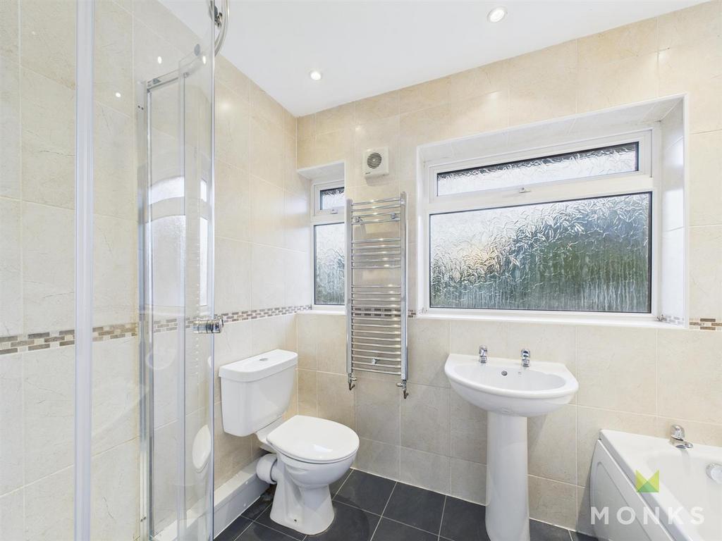 CAM01520 G0-PR0302-STILL016.jpg